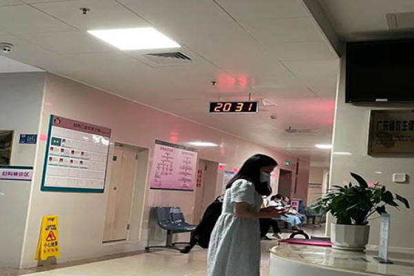 不用借卵做试管婴儿是怎么生孩子的