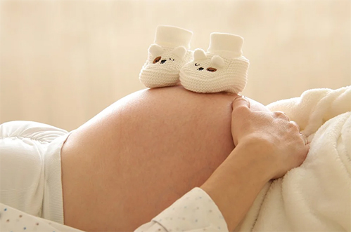 张庭代生机构包生男孩婴儿痛苦吗